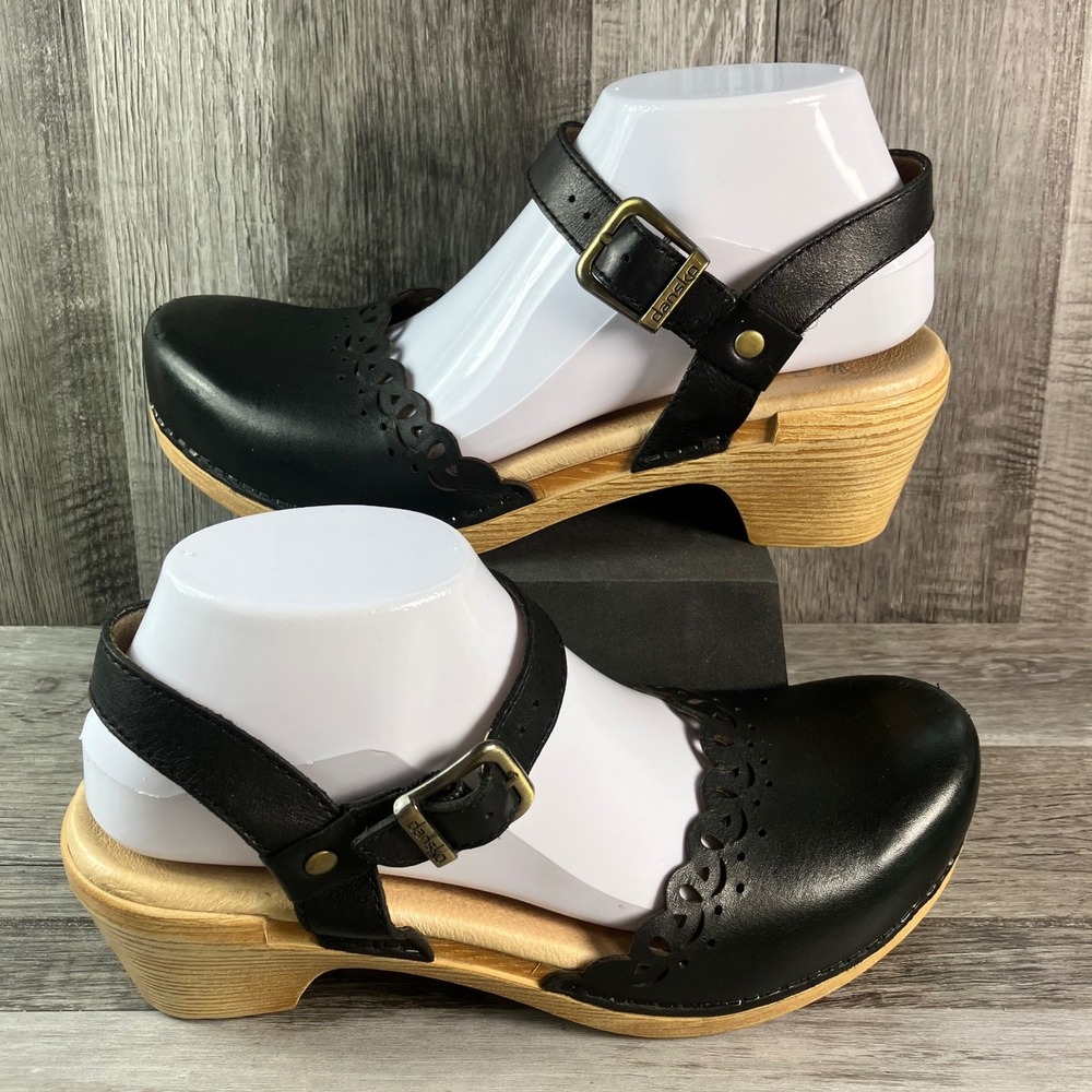 Dansko Thea Black Leather Scalloped Clog Sandals Wood Heel Mary Jane 39 EU 8.5-9